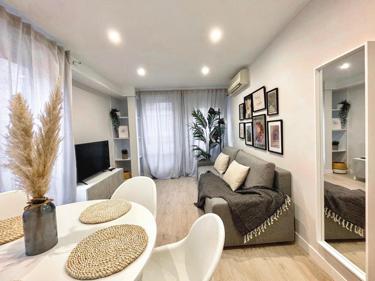 Vtz El Balcon De Plaza Sas Apartment Zaragoza Luaran gambar
