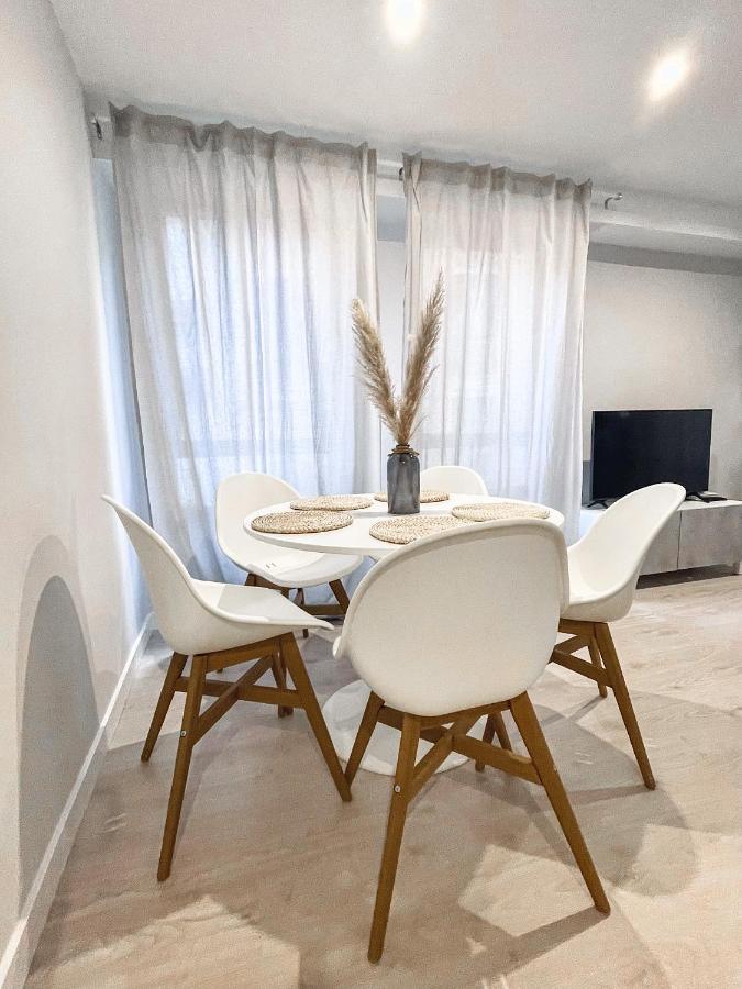 Vtz El Balcon De Plaza Sas Apartment Zaragoza Luaran gambar
